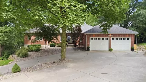 538 Prospect St, Weston, MO 64098