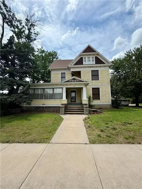 301 N 10th St, Independence, KS 67301