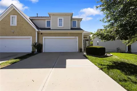 1321 N 158th Ct, Basehor, KS 66007