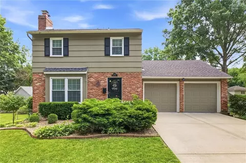 9529 Eby St, Overland Park, KS 66212