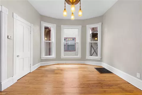 505 Garfield Ave, Kansas City, MO 64124