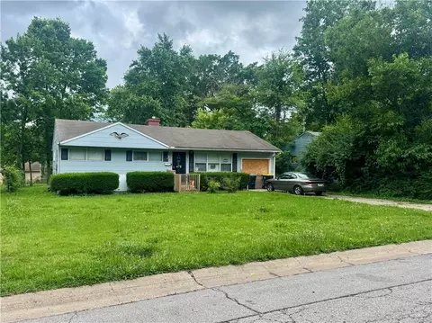 7511 E 112th St, Kansas City, MO 64134