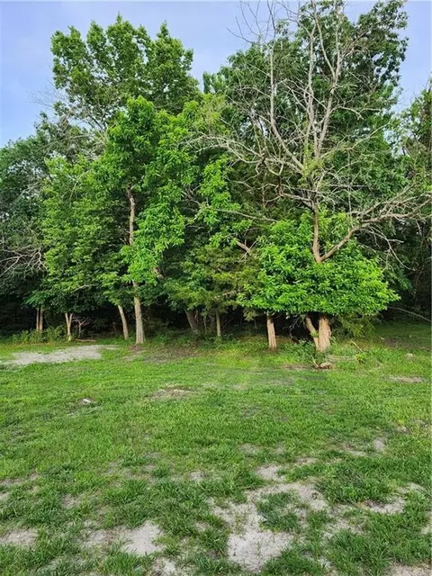 30 Boxelder Dr, Linn Valley, KS 66040