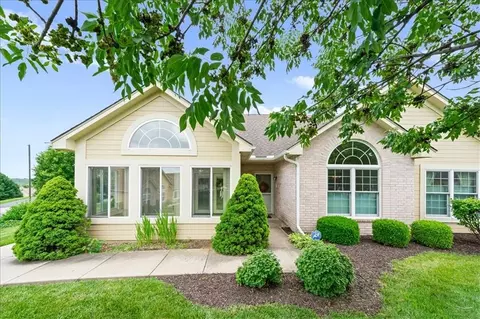 1958 W 139th Ter, Overland Park, KS 66224