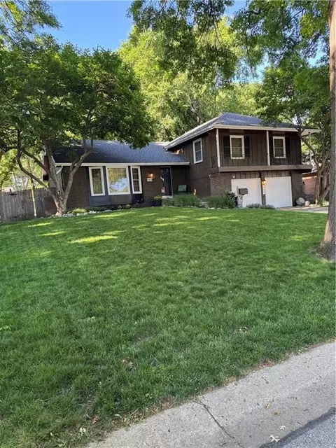 100 W 109th Ter, Kansas City, MO 64114