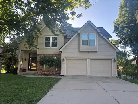 7801 N Revere Dr, Kansas City, MO 64151