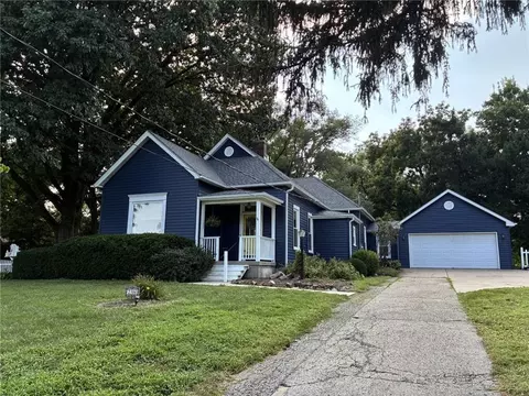 2304 Maple Ave, Leavenworth, KS 66048