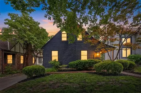 2112 W 48th Ter, Westwood Hills, KS 66205