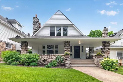3304 W Coleman Rd, Kansas City, MO 64111