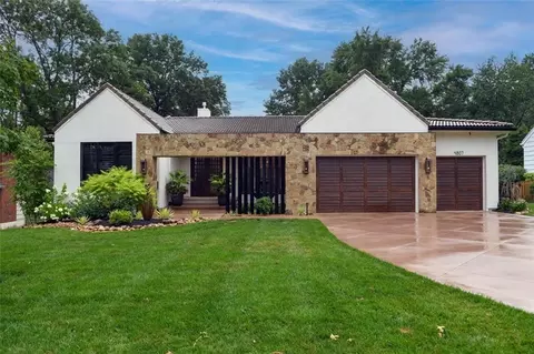 4807 W 64th St, Prairie Village, KS 66208