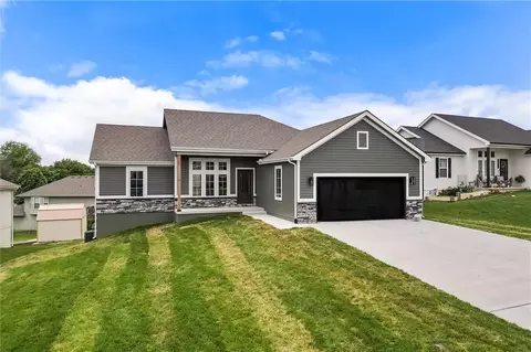 2211 Ashford St, Excelsior Springs, MO 64024