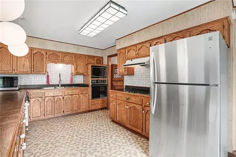 Kitchen - 2946 SW 204th St, Trimble, MO 64492 photo 4 of 7