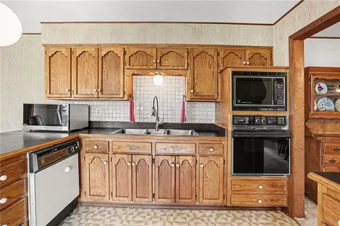 Kitchen - 2946 SW 204th St, Trimble, MO 64492 photo 6 of 7
