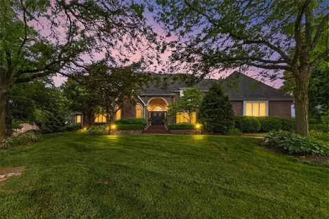 11329 W 121st Ter, Overland Park, KS 66213