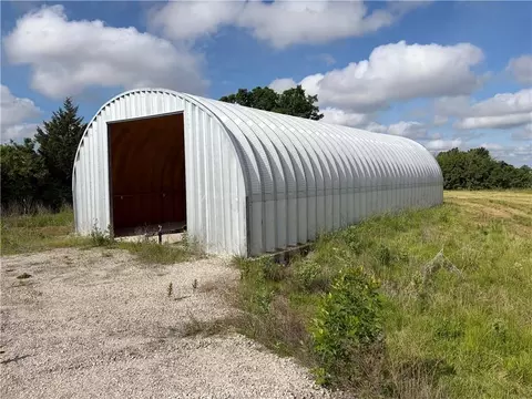 3384 Louisiana Ter, Ottawa, KS 66067