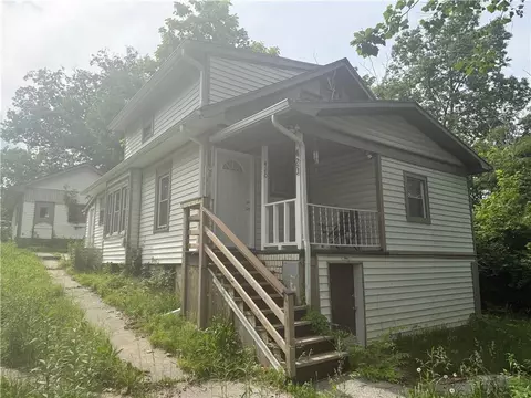420 Farley Ter, Independence, MO 64053
