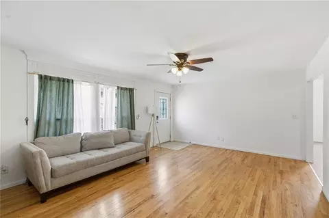 112 Collette St, Excelsior Springs, MO 64024