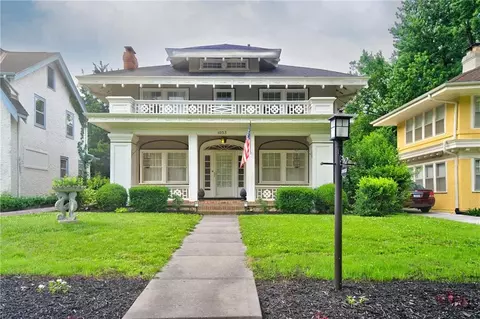 1033 W 71 Ter, Kansas City, MO 64114