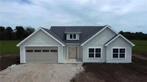 1157 SW 385th Rd, Holden, MO 64040