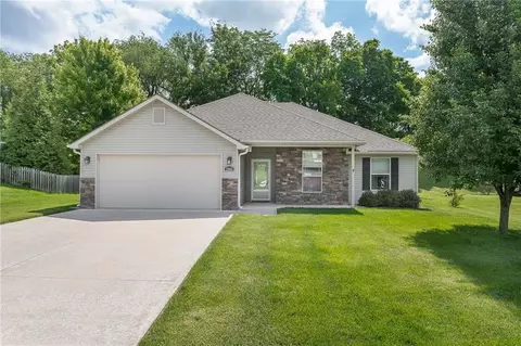 2805 Meadow Ridge Dr, Saint Joseph, MO 64504