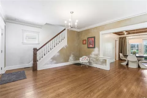 4215 Kenwood Ave, Kansas City, MO 64110