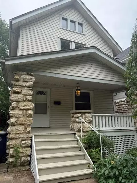 4215 Kenwood Ave, Kansas City, MO 64110