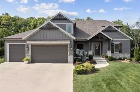9103 SW 12th St, Lees Summit, MO 64064