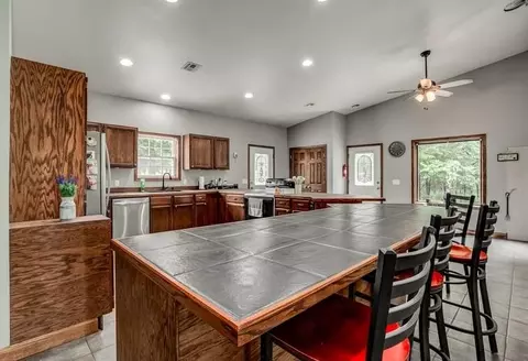 Kitchen - 6625 E 213th St, Quenemo, KS 66528 photo 3 of 3