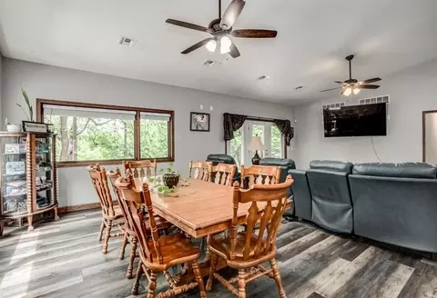 Dining - 6625 E 213th St, Quenemo, KS 66528 photo 2 of 2