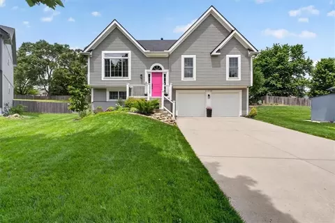 21310 W 120th Ter, Olathe, KS 66061