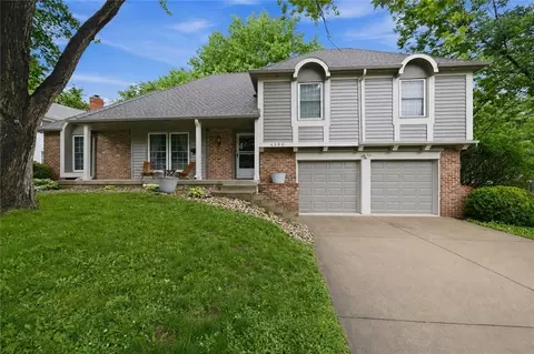 6300 W 101 Ter, Overland Park, KS 66212
