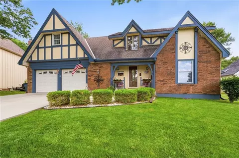 1153 E Frontier Ln, Olathe, KS 66062