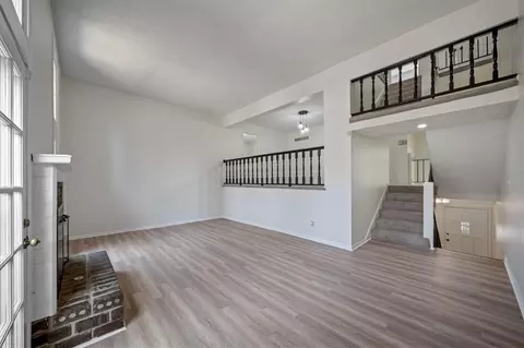 10130 Locust St, Kansas City, MO 64131