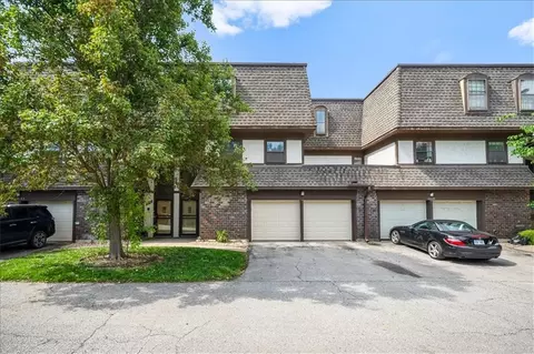 10130 Locust St, Kansas City, MO 64131
