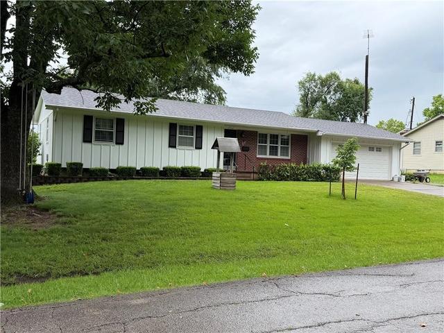 1712 S Holbrook St, Fort Scott, KS 66701