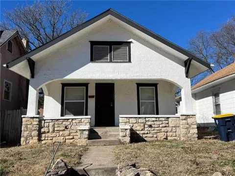 4546 S Benton Ave, Kansas City, MO 64130