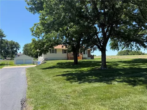 15989 152nd St, Bonner Springs, KS 66012
