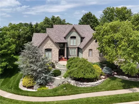 13210 Outlook St, Overland Park, KS 66209