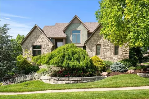 13210 Outlook St, Overland Park, KS 66209