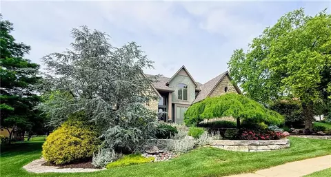 13210 Outlook St, Overland Park, KS 66209