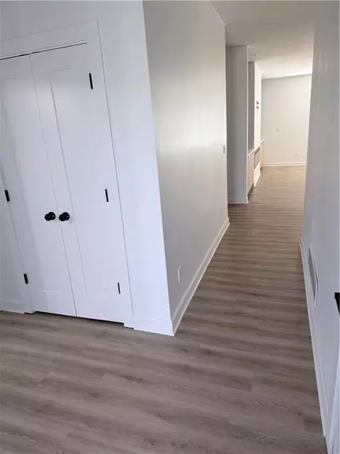 Entry Way - 111 W 16th Ter, Eudora, KS 66025 photo 2 of 2