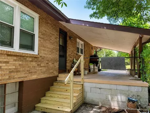 Exterior - 511 Broad St, Warrensburg, MO 64093 photo 2 of 2