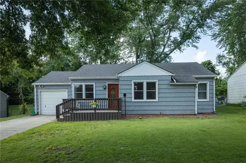 710 Broad St, Warrensburg, MO 64093