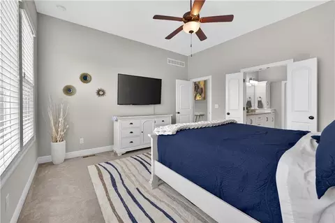 Bedroom - 1540 SW Cornwall Rd, Raymore, MO 64083 photo 4 of 7