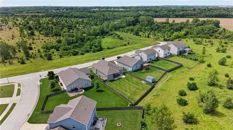 View/Area - 1540 SW Cornwall Rd, Raymore, MO 64083 photo 4 of 5