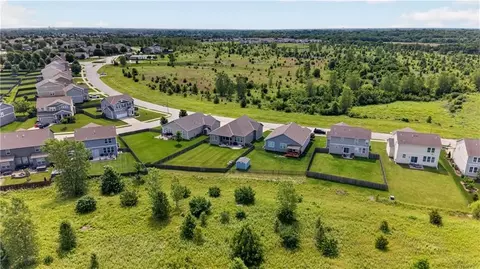 View/Area - 1540 SW Cornwall Rd, Raymore, MO 64083 photo 3 of 5