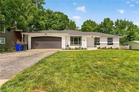 708 S Harrison St, Olathe, KS 66061