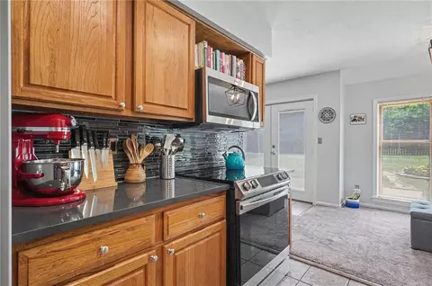 Kitchen - 3605 Riverview Rd, Lawrence, KS 66049 photo 4 of 7