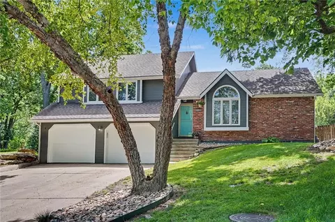Exterior - 3605 Riverview Rd, Lawrence, KS 66049 photo 2 of 11