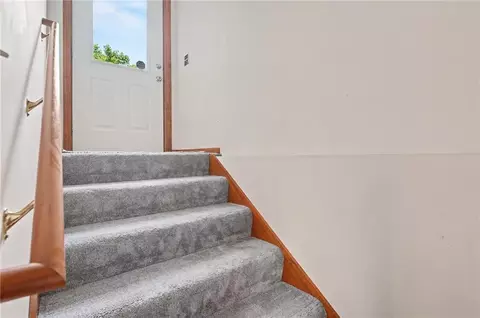 Entry Way - 3605 Riverview Rd, Lawrence, KS 66049 photo 7 of 8